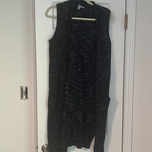 Sleeveless Black Long Sweater